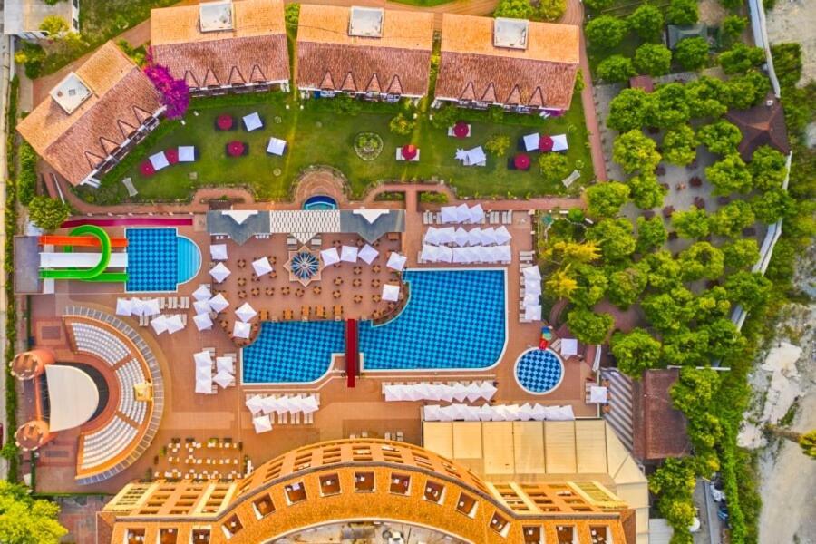 Noxinn Hotels Club Ultra All Inclusive Konaklı Buitenkant foto